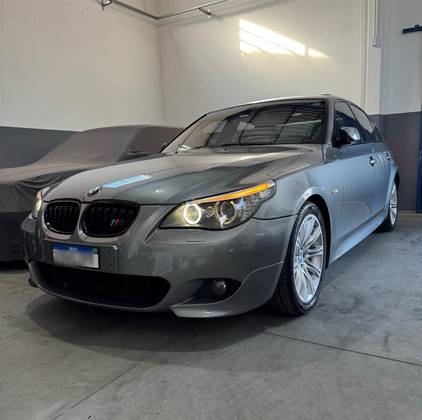 BMW 550i 4.8 SPORT SEDAN V8 32V GASOLINA 4P AUTOMÁTICO
